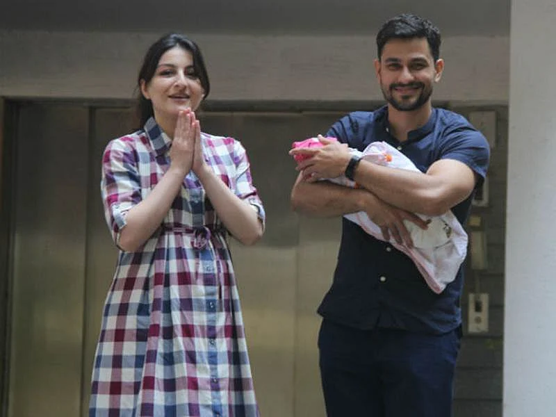 See pictures! Soha Ali Khan, Kunal Kemmu bring baby Inaaya home