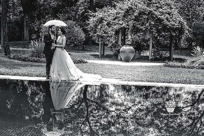 Sanjam and Sahil’s vintage pool-side shoot at a resort on the outskirts of Mumbai