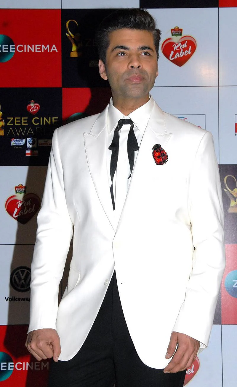 Karan Johar attends the ‘Zee Cine Awards 2018’ ceremony in Mumbai on December 19, 2017. / AFP PHOTO / Sujit Jaiswal