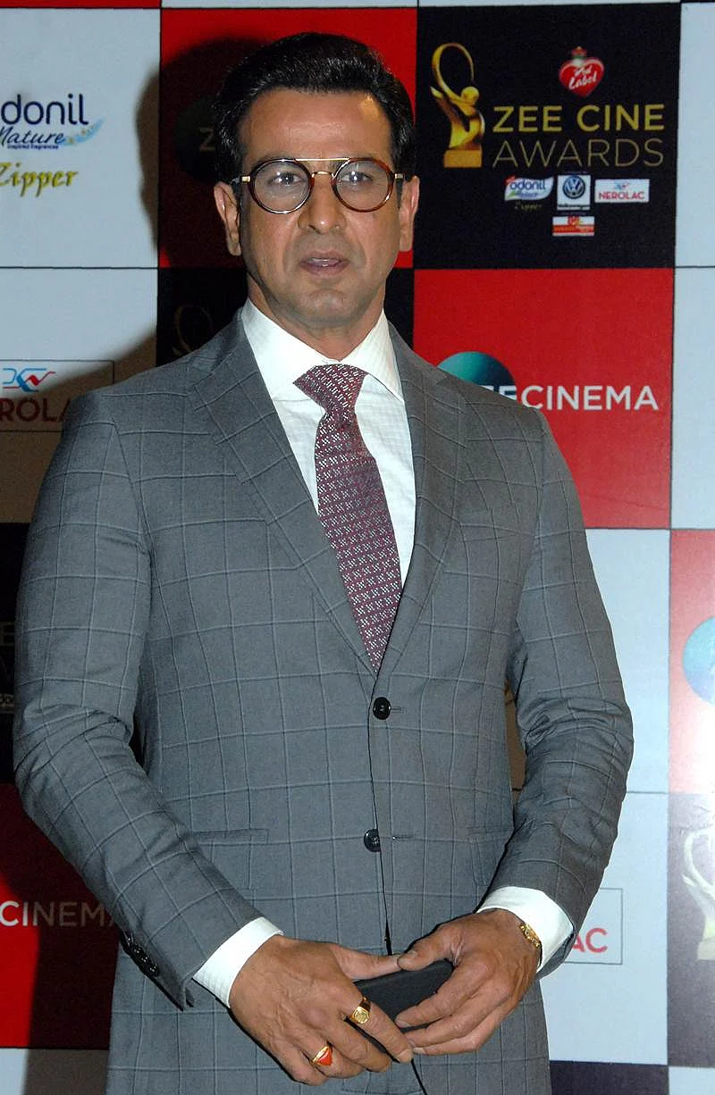 Ronit Roy attends the ‘Zee Cine Awards 2018’ ceremony in Mumbai on December 19, 2017. / AFP PHOTO / Sujit Jaiswal