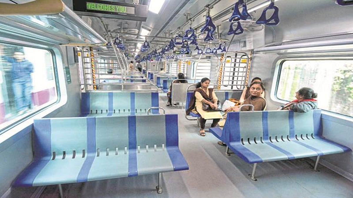 Mumbai commuters prefer less-crowded AC local - Vimarsana News