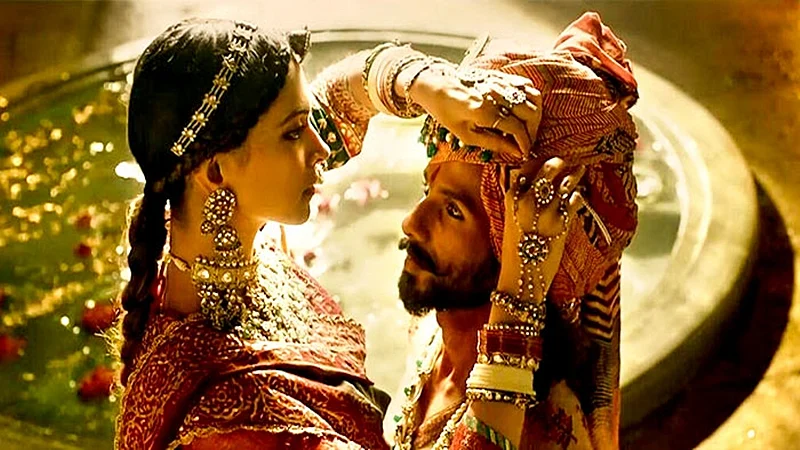 10 Bollywood movies that were banned by Central Board of Certification