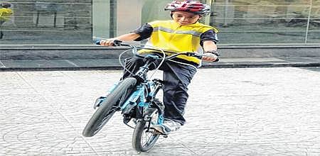 Indore: Cycling away from gadget addiction