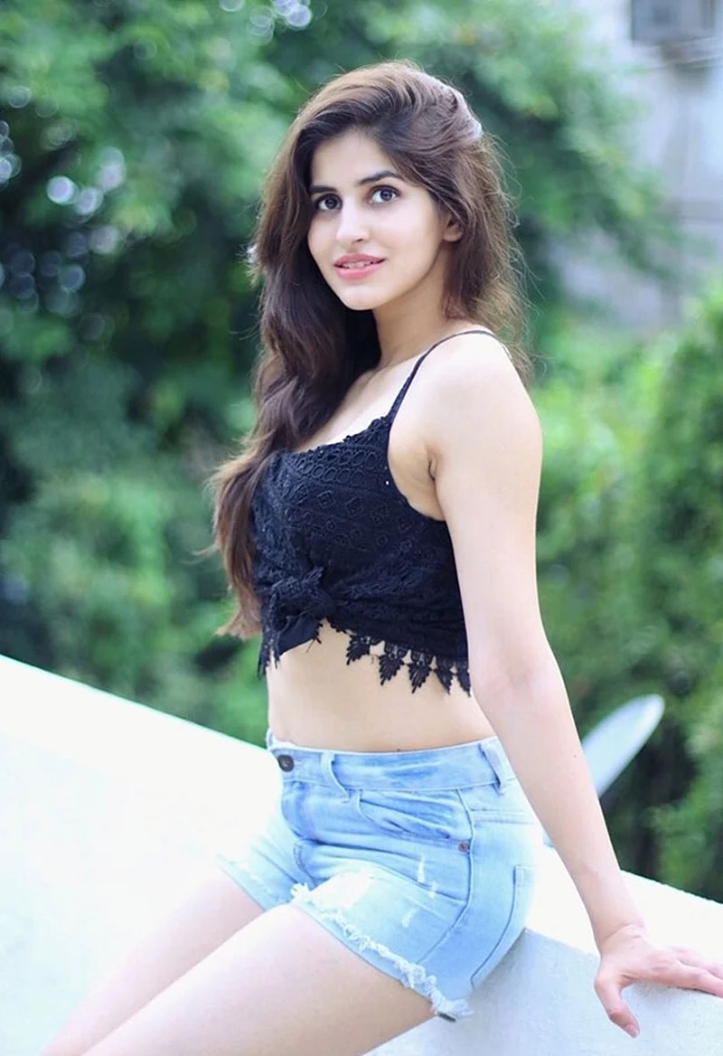 Hot girl in town! After Priya Varrier, Bom Diggy Diggy girl Sakshi Mallik is the new National Crush!