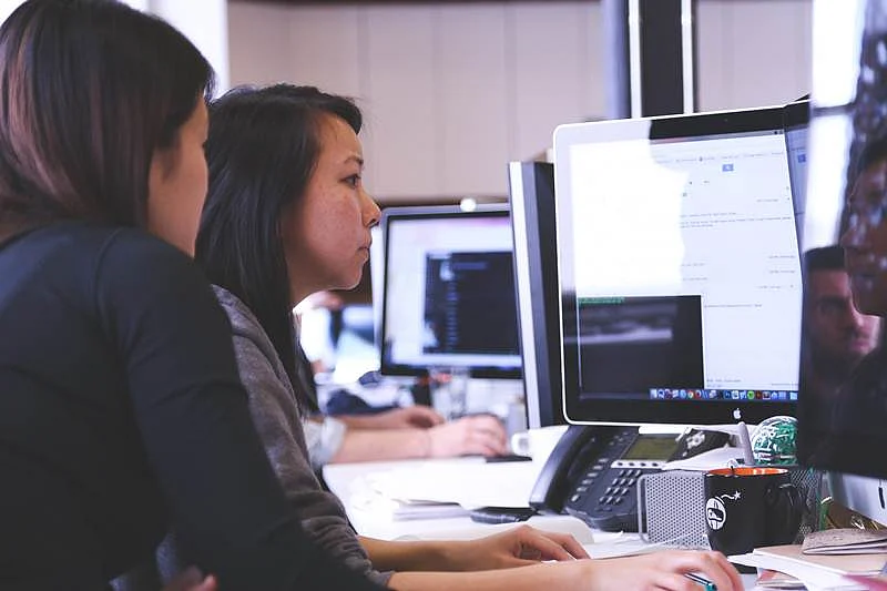 Working Women Likely To Be 2x Concerned About Job Availability Than Men Linkedin Workforce Confidence Index Working Women Likely To Be 2x Concerned About Job Availability Than Men Linkedin Workforce Confidence Index