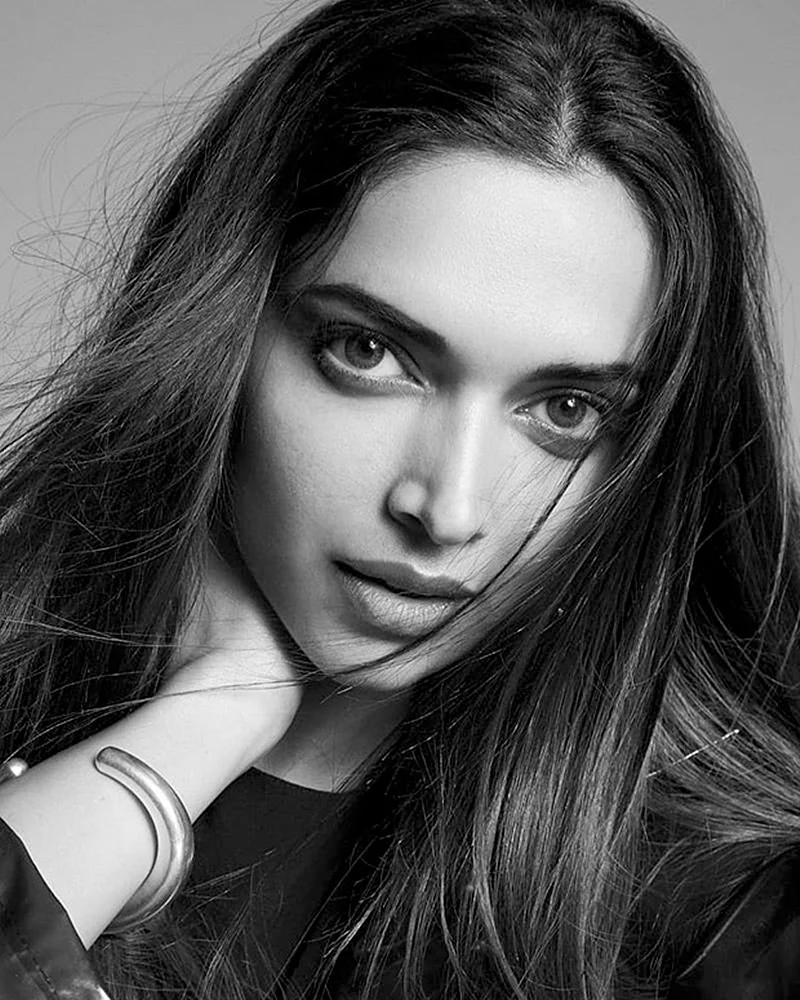 Check out! Deepika Padukone looks gorgeous in these photographs