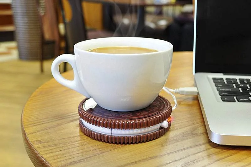 USB biscuit-shaped cup warmer