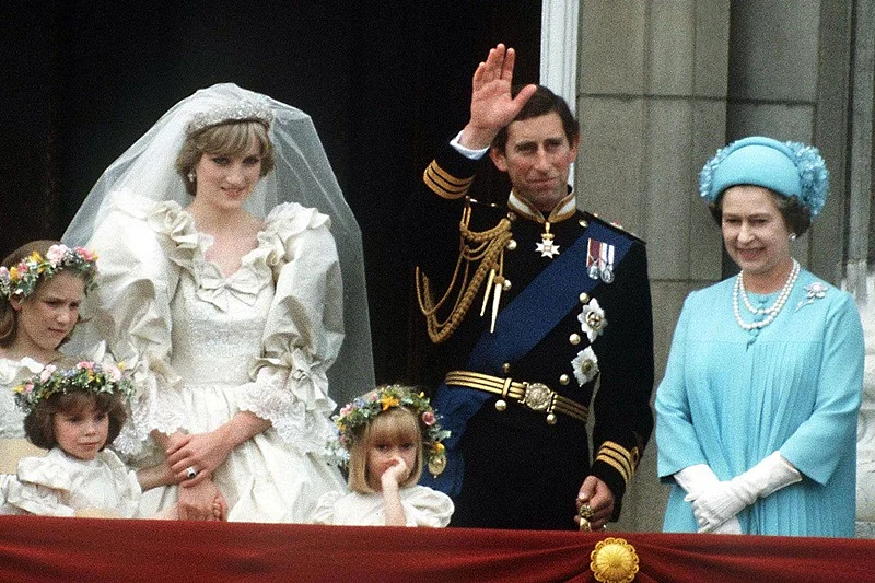 In pictures: 14 looks of Queen Elizabeth II at royal weddings