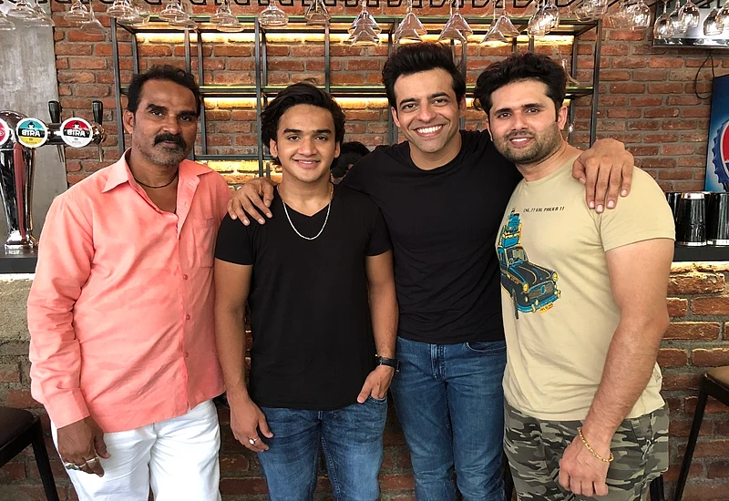 Faisal Khan: Himanshu bhaiya is full of great energy