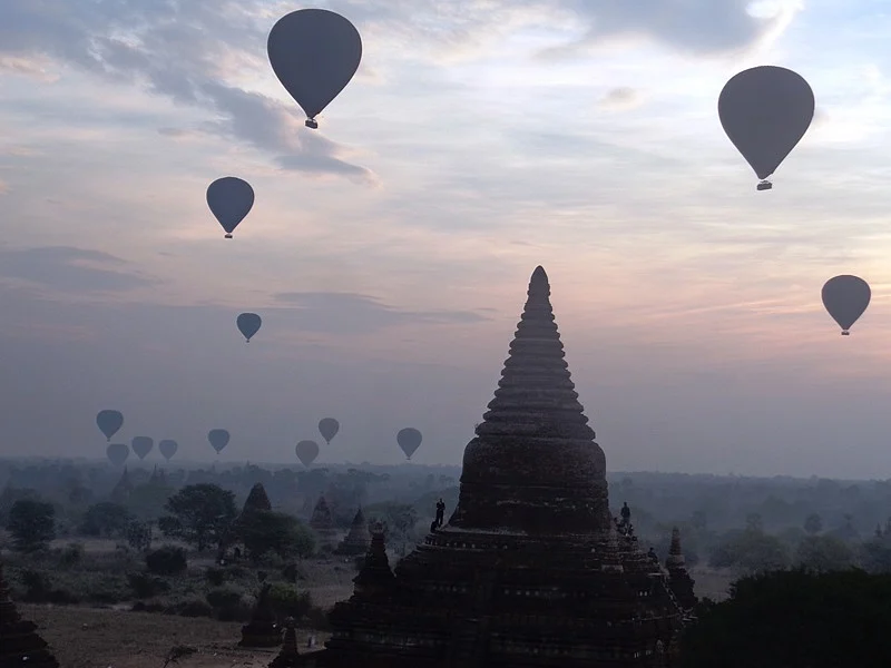 Balloon rides in the morning – Bagan