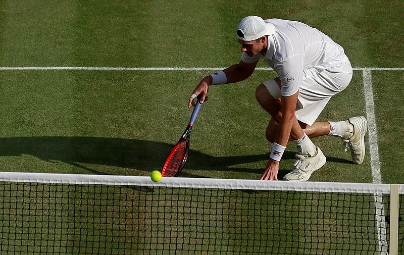 Wimbledon 2018 men’s semi-final highlights: Anderson beats Isner in marathon, Nadal struggling against Djokovic
