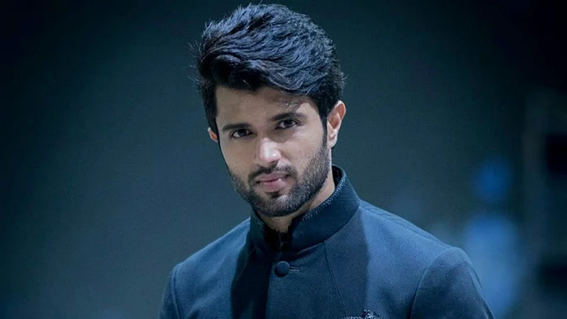 WOW! After Mahesh Babu, 'Arjun Reddy' star Vijay Devarakonda to play Chief Minister on the big screen?