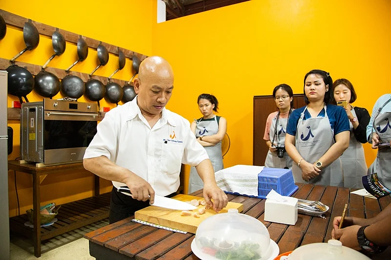 Cookery class on classic Thai dishes