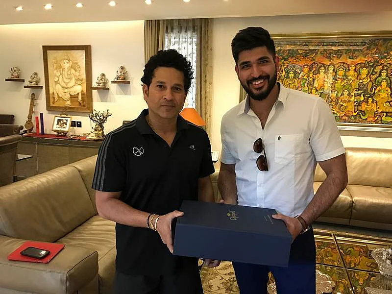 Harshwardhan Patwardhan with Sachin Tendulkar