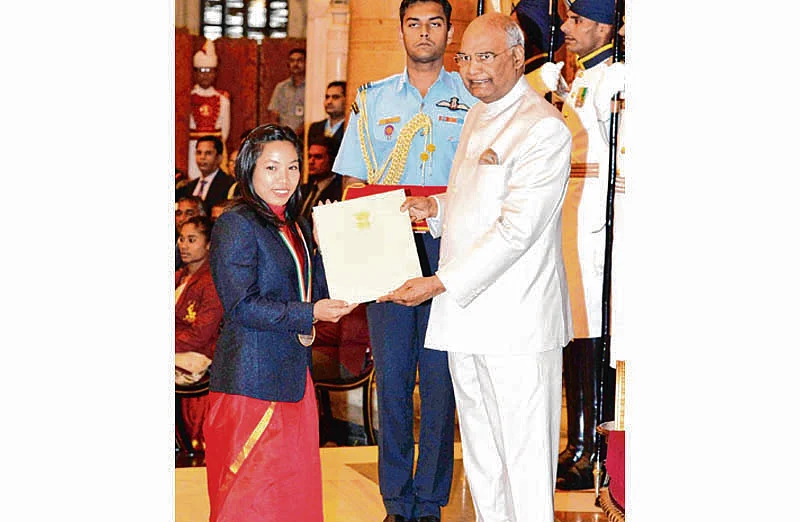 Virat Kohli, Mirabai Chanu bask in Khel Ratna glory