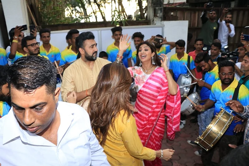 Shilpa Shetty, Raj Kundra. Photo by Viral Bhayani