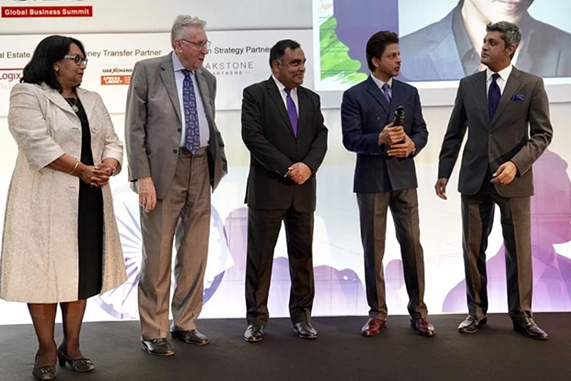 Bollywood superstar Shah Rukh Khan gets felicitated at India – UK Business summit in London