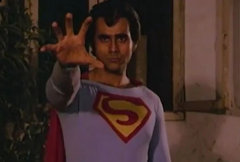 Superheroes and other flying objects