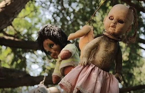 Island of the Dolls: Horrifying island with hanging dolls possessed by ghosts