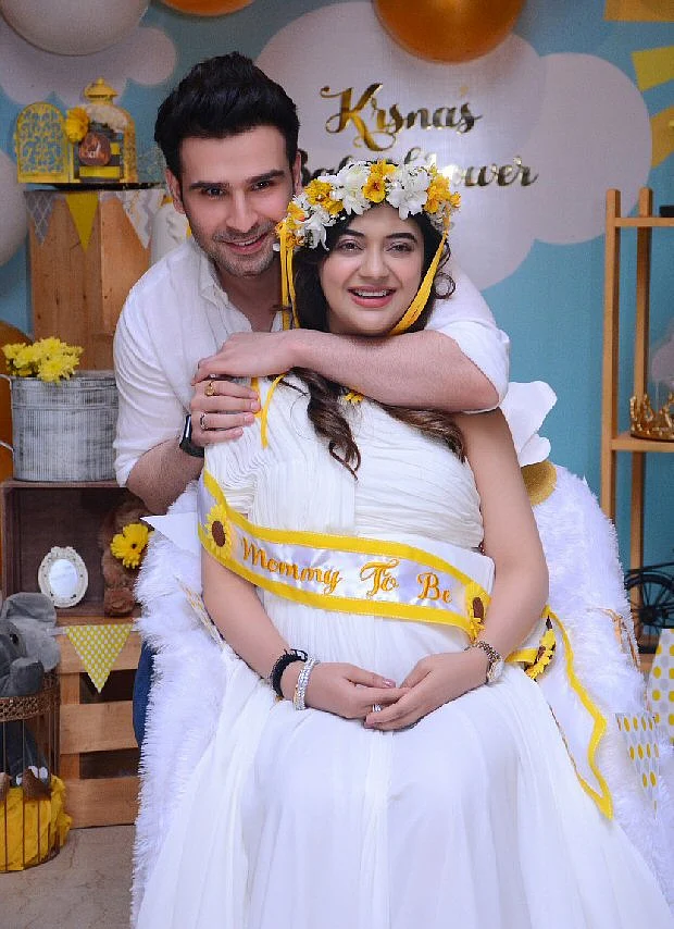 ‘Ramaiya Vastavaiya’ fame actor Girish Kumar hosts baby shower for wife Krsna