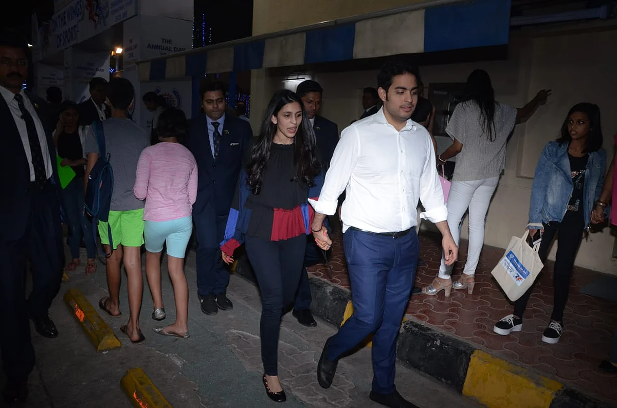 Dhirubhai Ambani School Annual Day: Aishwarya Rai Bachchan, Gauri Khan, other B-town folks in attendance with their kids