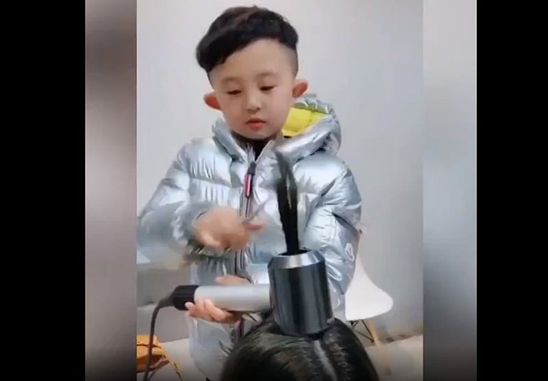 Watch Video Six Year Old Chinese Kid Goes Viral For Giving