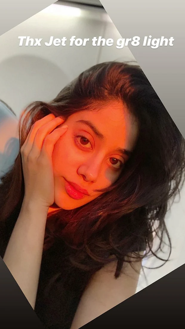 In Pics: Janhvi Kapoor shows the real struggle to take perfect candids