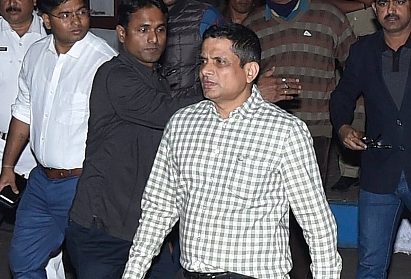 Saradha chit fund case: CBI questions Kolkata Commissioner Rajeev Kumar in Shillong