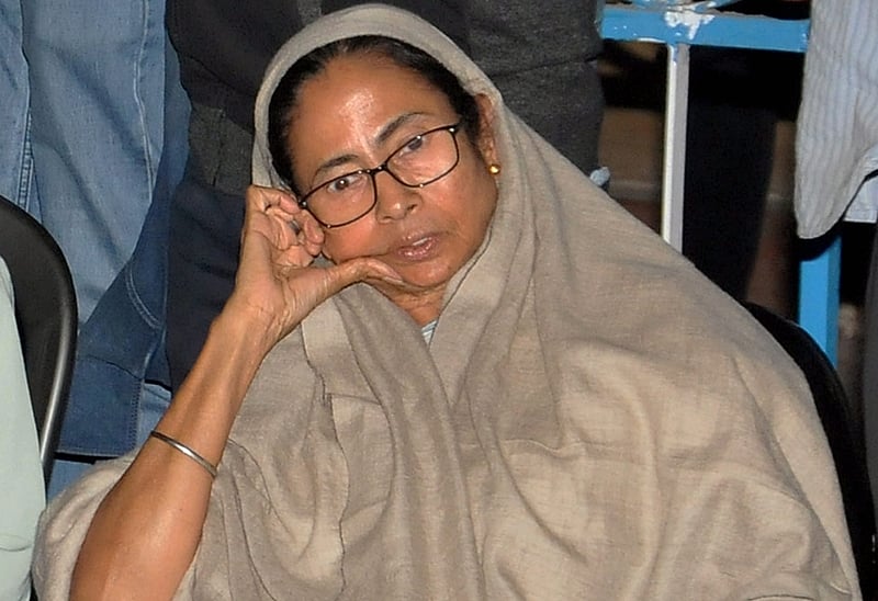 Court restrains CBI from arresting Kolkata police chief but asks him to cooperate with CBI