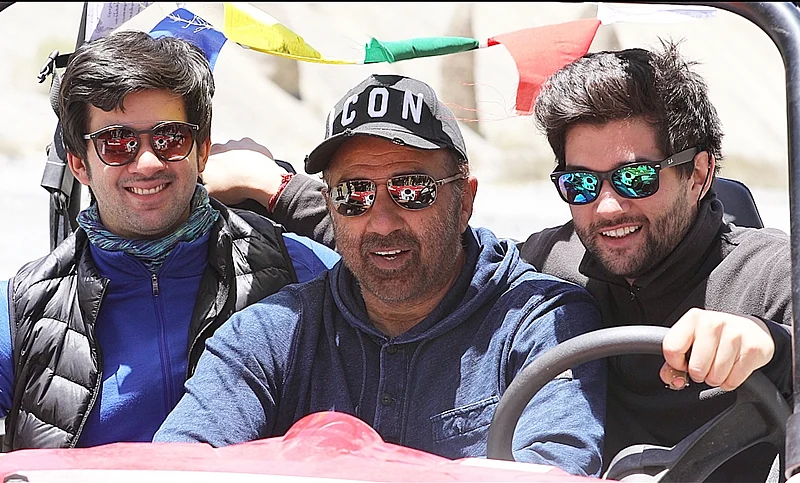 Dinesh Raheja Column: De’ol Connection