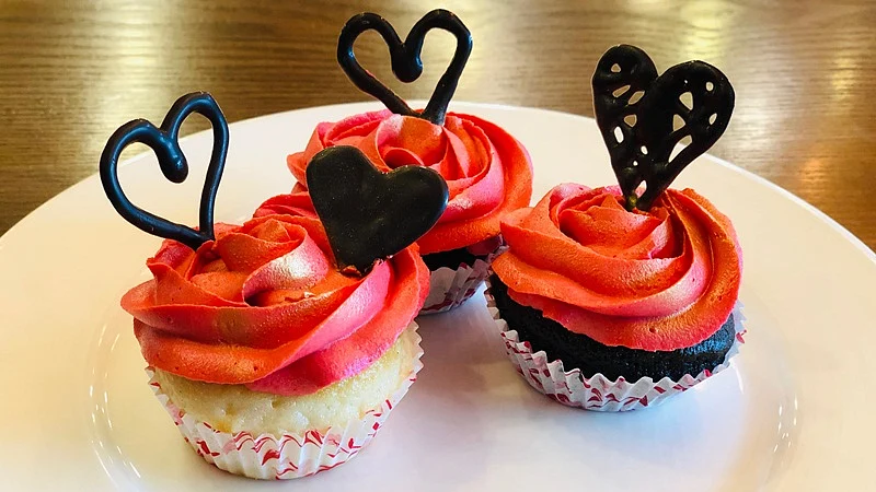 Valentine’s Day 2019: From couple quiz to Mills and Boon themed celebration, 15 restaurants in Mumbai for the perfect date