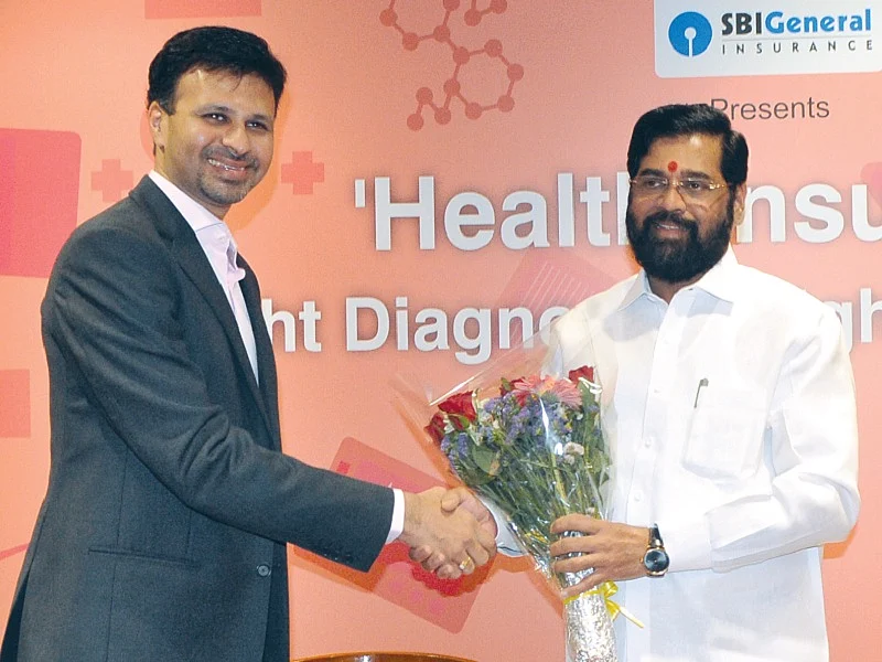 Abhishek Karnani, Director, Free Press Journal greets Eknath Shinde, Health Minister, Maharashtra