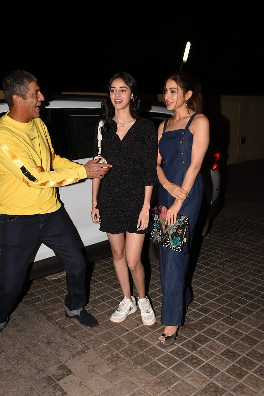 Chunkey Pandey, Ananya Pandey and Sara Ali Khan, Pic courtesy: Viral Bhayani