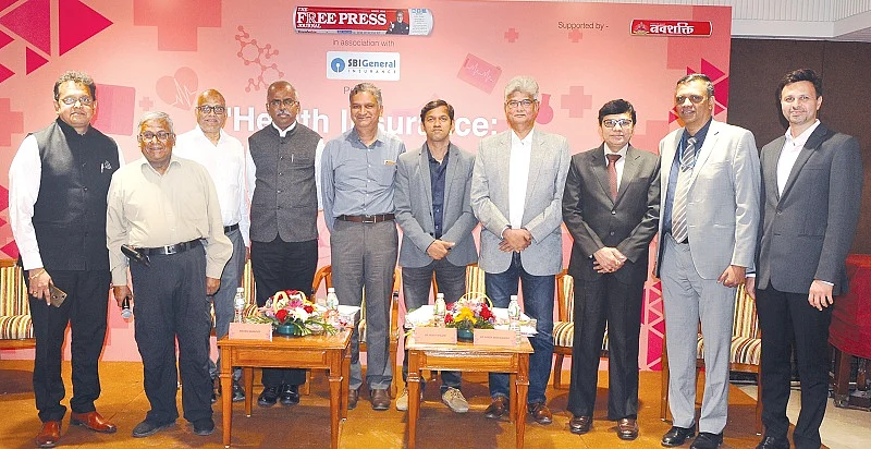 (L to R) Nikhil Apte, Chief Product Officer, Royal Sundaram GIC; R N Bhaskar; Ashok Karnani, Director, FPJ; A Velumani, CMD, Thyrocare; Madan Sabnavis, Chief Economist, CARE Ratings; Rohit Sane, CEO, Madhavbaug; Hiren Ambegaonkar, CEO, S L Raheja Hospital; Pravin Swamy, CEO, Godrej Hospital; Bhaskar Nerurkar, Head, Health Administration Team, Bajaj Allianz GIC & Abhishek Karnani, Director, FPJ.
