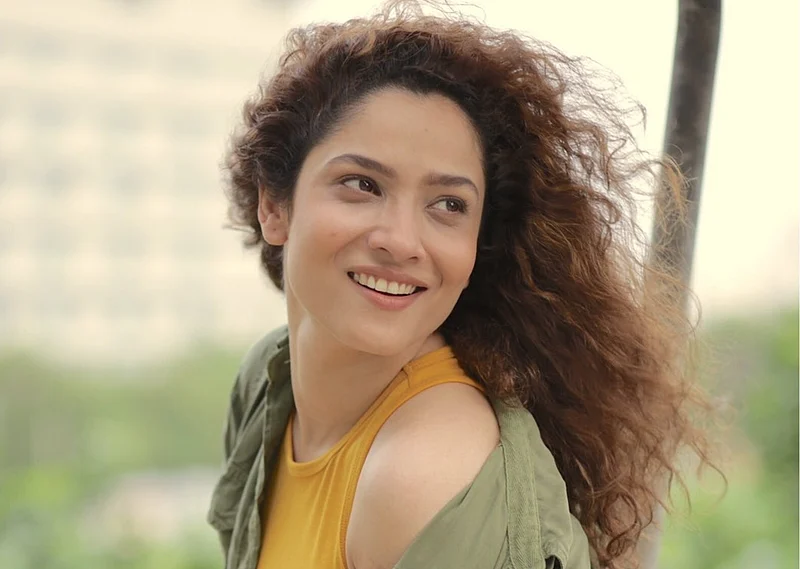 What Kriti Sanon, Ankita Lokhande and Raveena Tandon will be doing this Holi