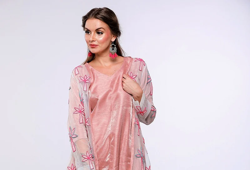 Fashionably ‘Hot’: What to wear this summer