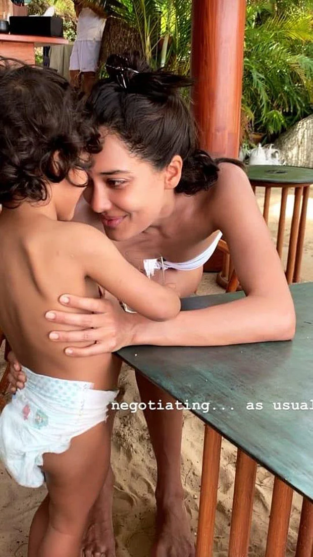 Lisa Haydon welcomes summer in her true blue bikini style