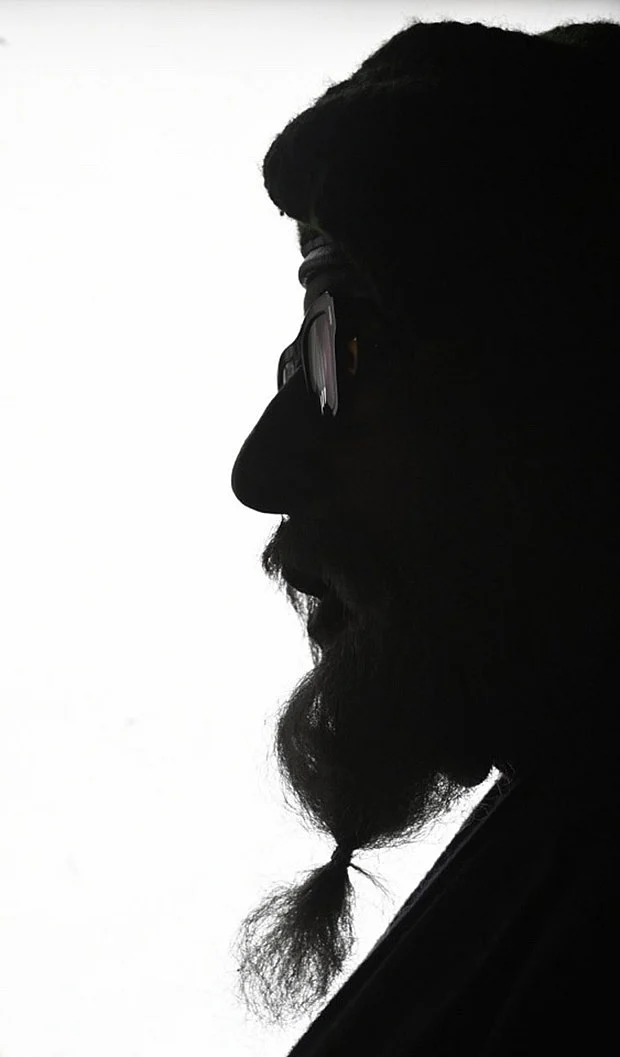 Look here Mr Pain: Amitabh Bachchan shares a new photo from ‘Chehre’