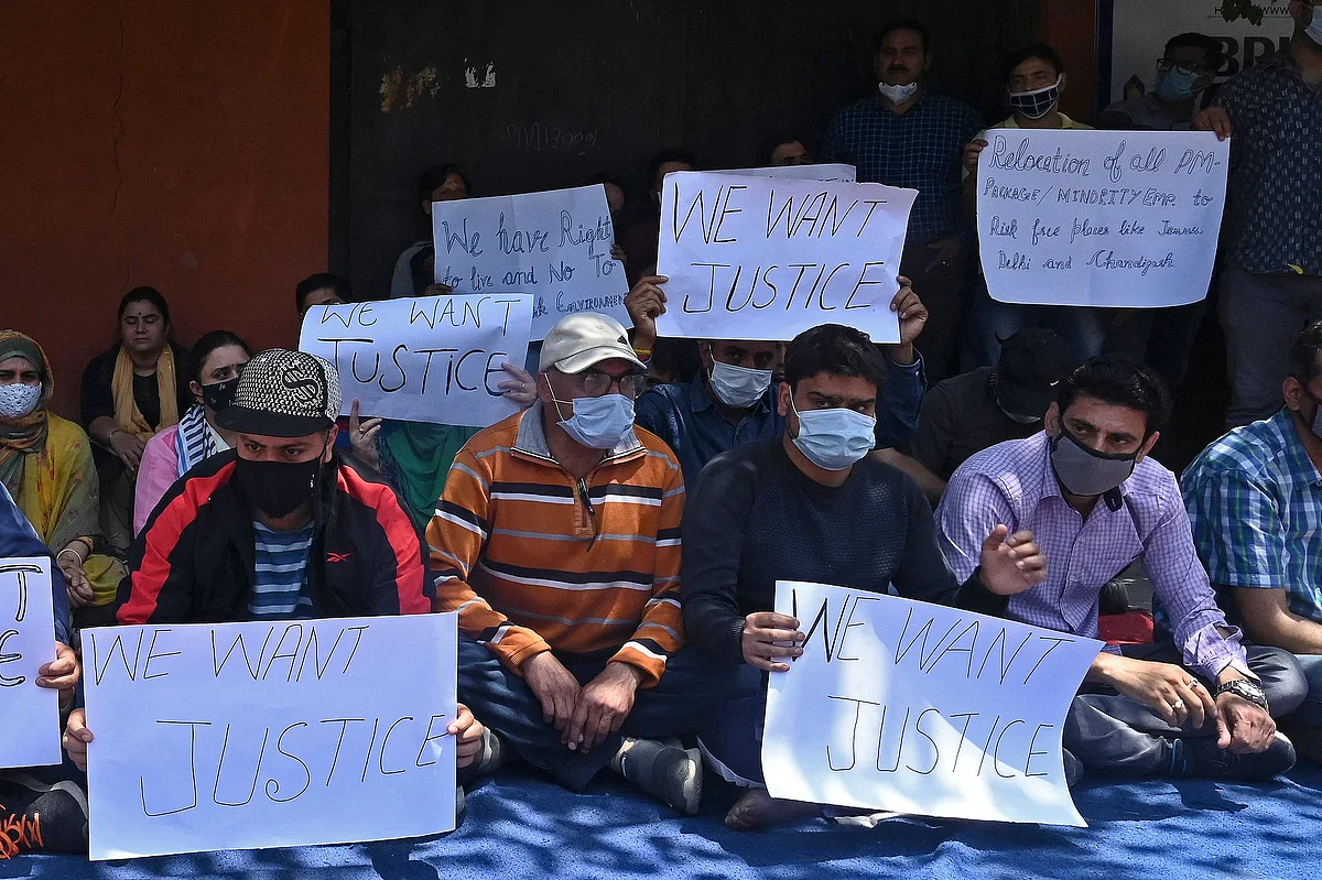 काश्मिरी पंडितांना एका दहशतवादी संघटनेची धमकी ‘काश्मीर सोडा, नाहीतर मरायला तयार व्हा’