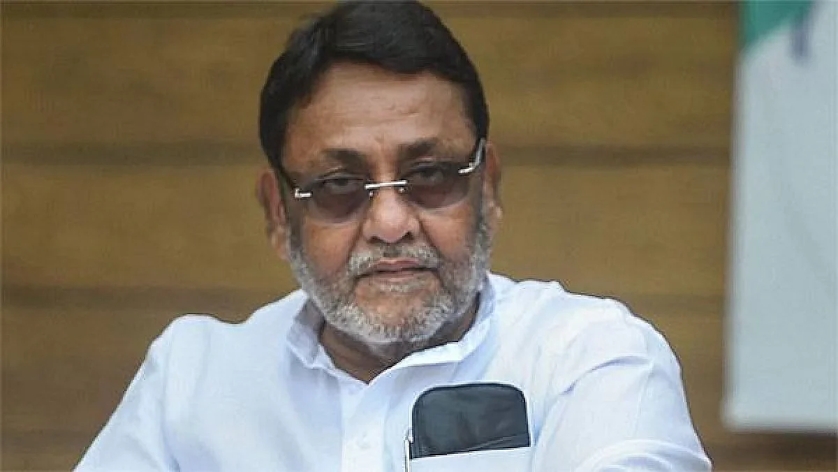 राष्ट्रवादीचे नेते आणि अल्पसंख्याक मंत्री नवाब मलिक खाजगी रुग्णालयात दाखल