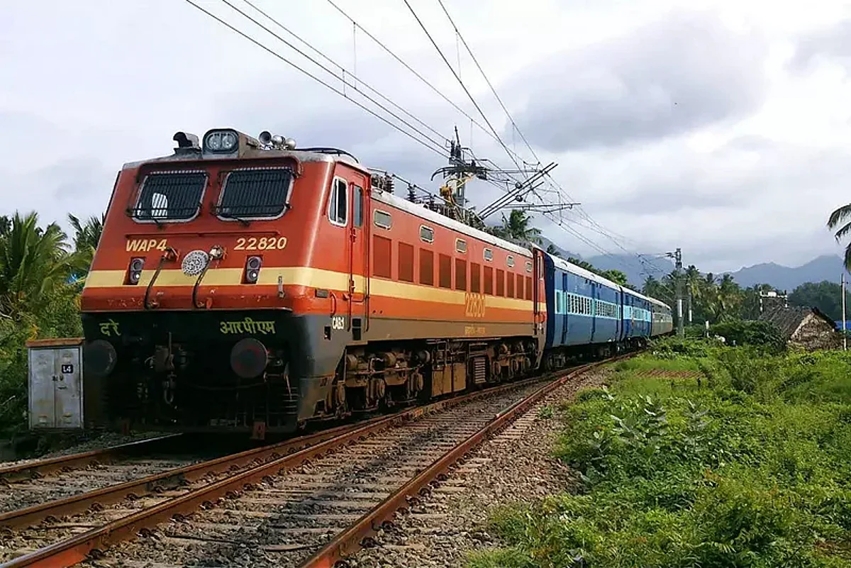 रेल्वे मंत्रालयाने १९ अधिकाऱ्यांना दिली सक्तीची व्हीआरएस