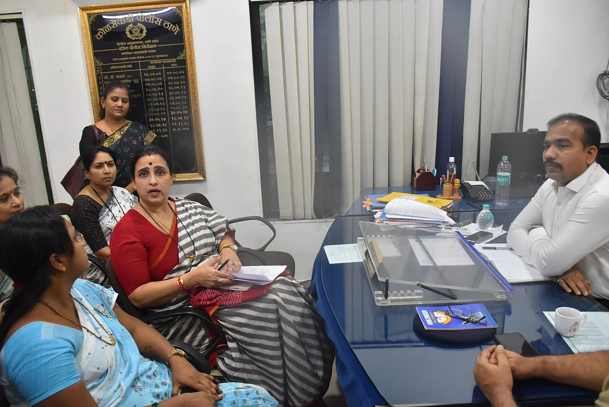 कल्याण तरुणी आत्महत्या ; हत्येच्या दिशेने तपास करण्याची भाजप नेत्या चित्रा वाघ यांची मागणी
