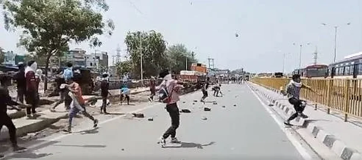 अग्निपथ योजनेविरोधात राष्ट्रवादी युवक आक्रमक