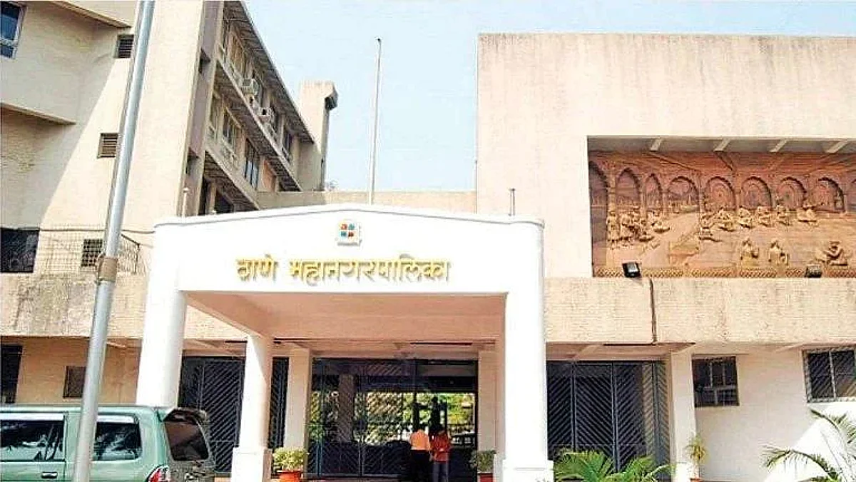 ठाणे महापालिकेच्या वतीने अनधिकृत बांधकामांवर धडक मोहीम सुरू