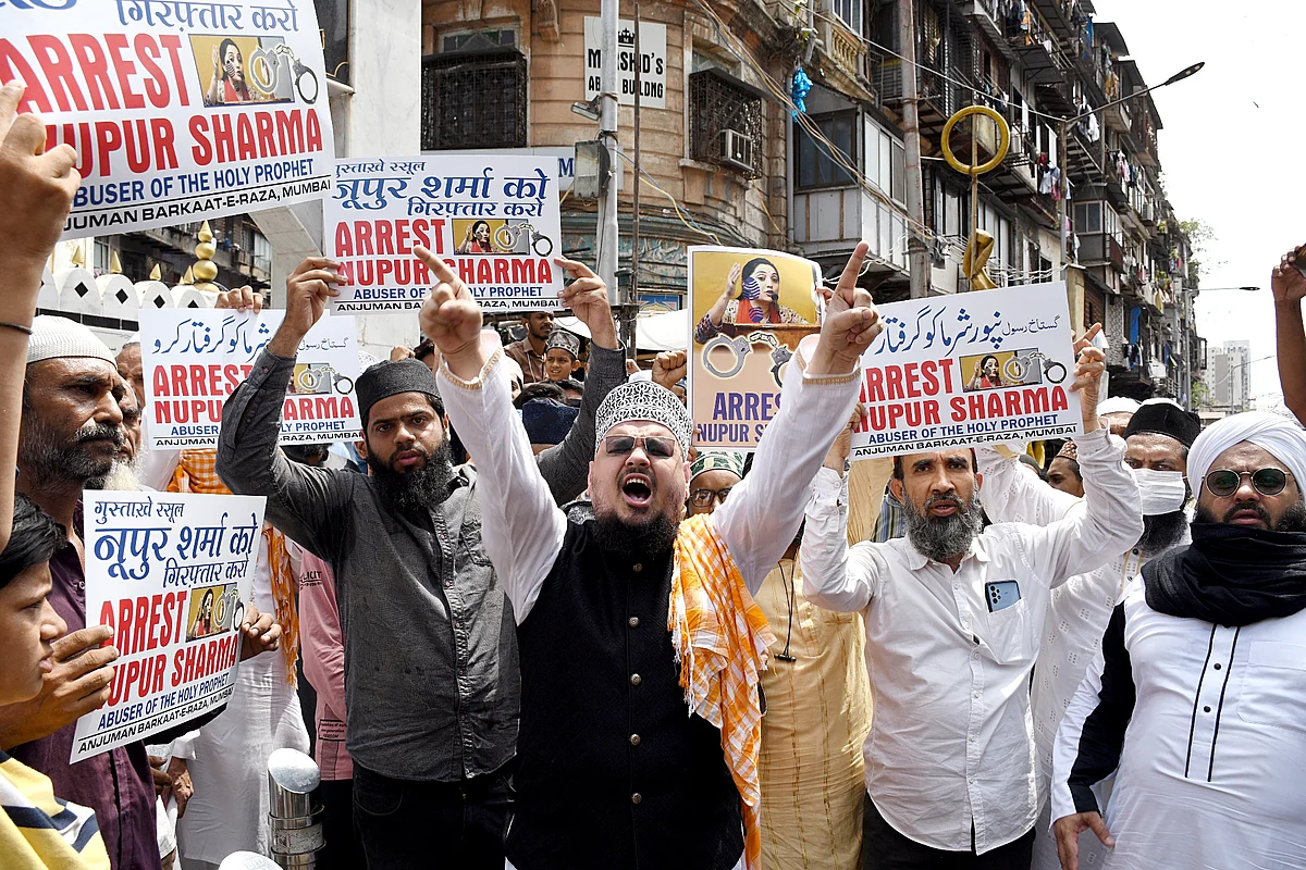 प्रेषित मोहम्मद यांच्यावर केलेल्या वादग्रस्त वक्तव्यावरून मुंबई पोलीस करणार नुपूर शर्मा यांची चौकशी