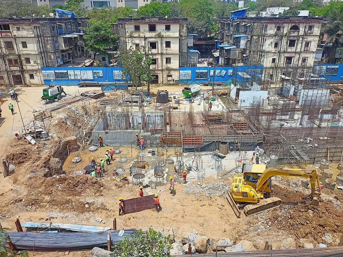 ‘बीडीडी’तील पोलिसांना आता ५० ऐवजी २५ लाखांत घर देण्यात येणार – जितेंद्र आव्हाड