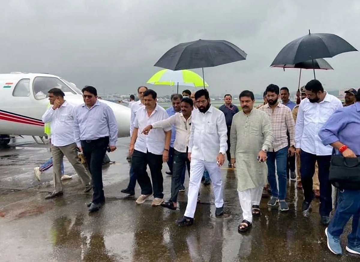 फडणवीस आणि शिंदे आज करणार सत्तेचा दावा