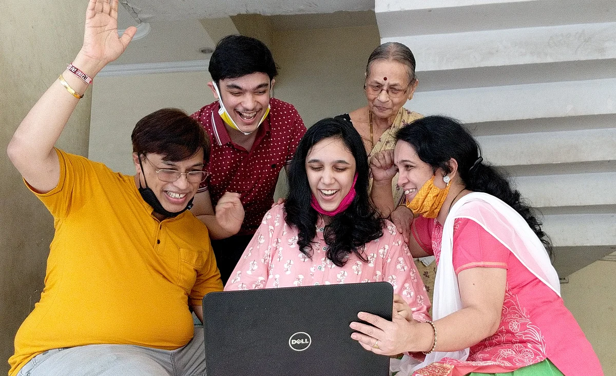 SSC Results : दहावीचा भरघोस निकाल, मुलींची सरशी कायम