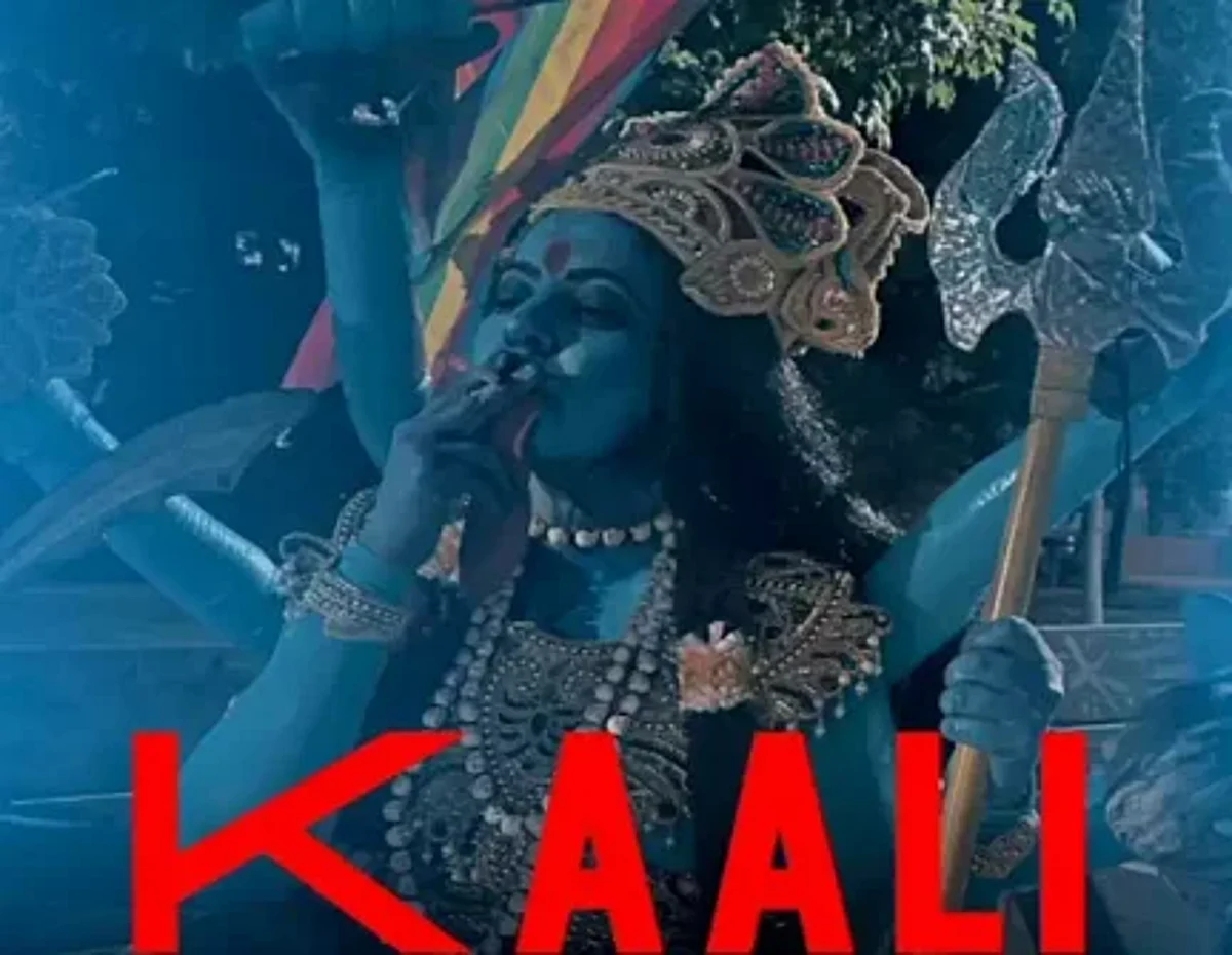 लीना मणिमेककलईने पोस्ट केला आणखी एक फोटो ? सर्वत्र संतप्त प्रतिक्रिया