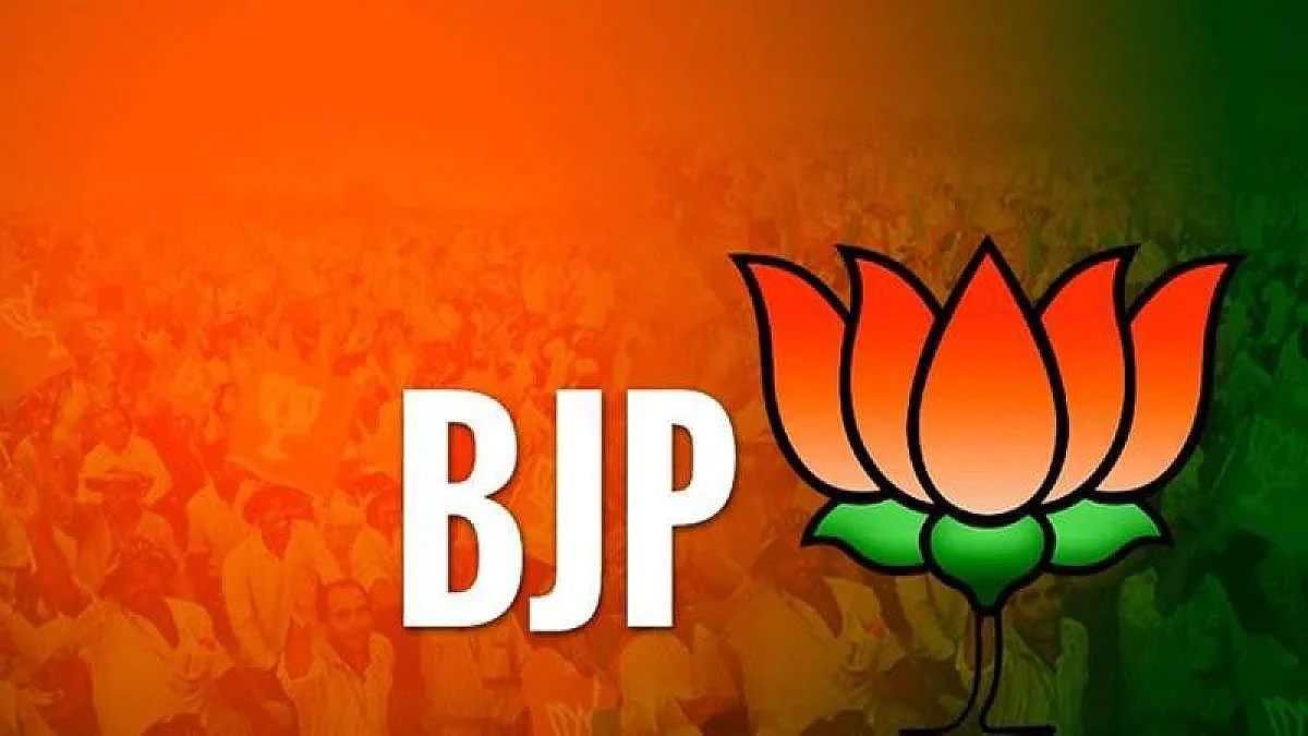 नैतिकतेचं सोवळ नेसून वावर...!